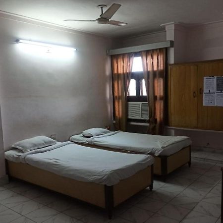 Oyo 80830 Hotel Buddha International بود جايا المظهر الخارجي الصورة
