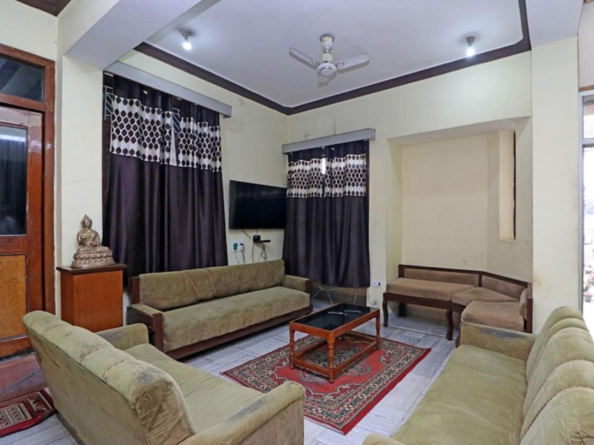Oyo 80830 Hotel Buddha International بود جايا المظهر الخارجي الصورة