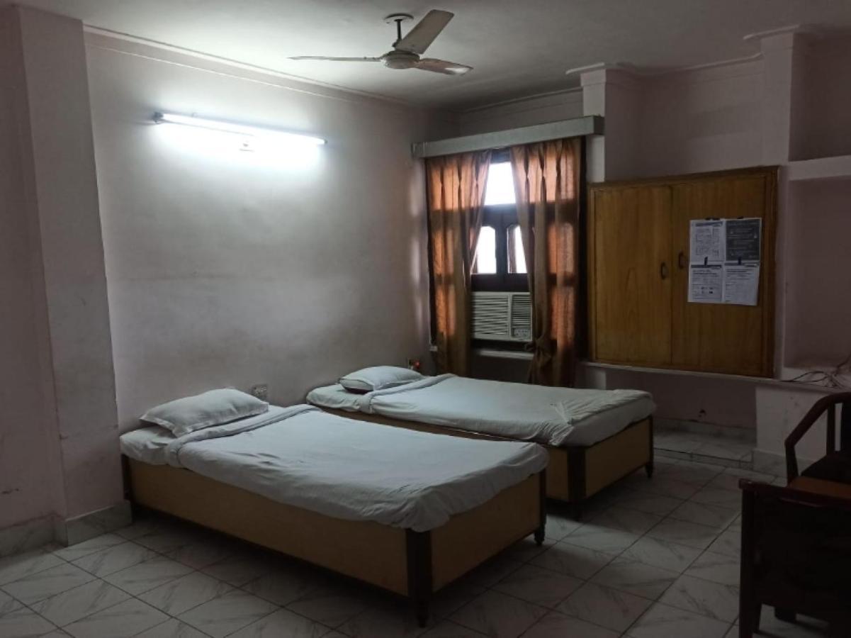 Oyo 80830 Hotel Buddha International بود جايا المظهر الخارجي الصورة